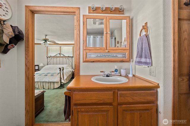 685 NE Regatta Street, Oak Harbor, WA 98277