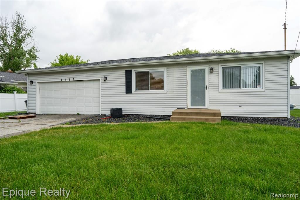 4149 Amelia Drive, Saginaw, MI 48601