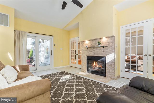 43879 GLENHAZEL DR, Ashburn, VA 20147