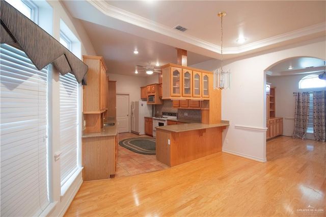 1224 S Peking Street, Mcallen, TX 78501