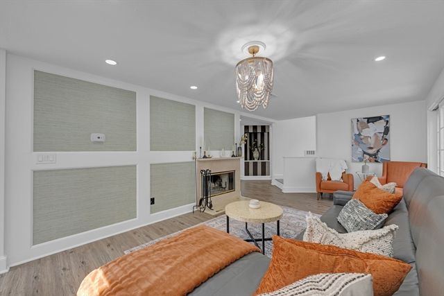 17 Clara Rd, Framingham, MA 01701