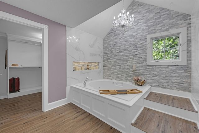17 Clara Rd, Framingham, MA 01701
