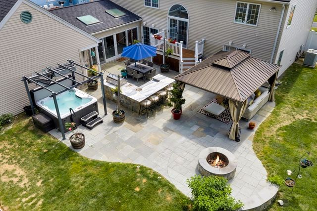 17 Clara Rd, Framingham, MA 01701