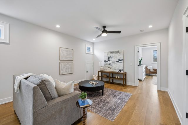 828 Russleo Dr, Nashville, TN 37209