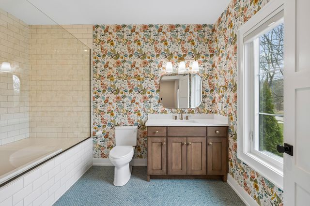 828 Russleo Dr, Nashville, TN 37209