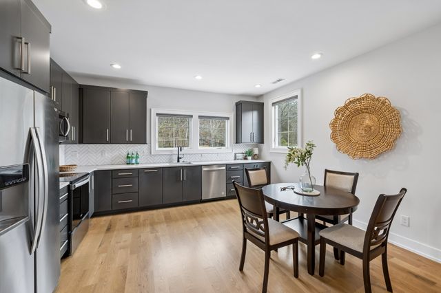 828 Russleo Dr, Nashville, TN 37209