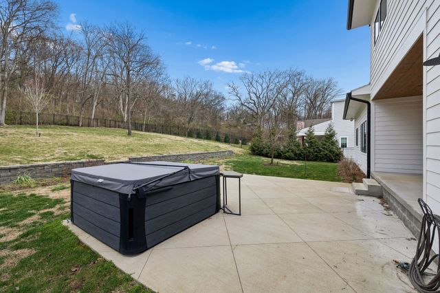 828 Russleo Dr, Nashville, TN 37209