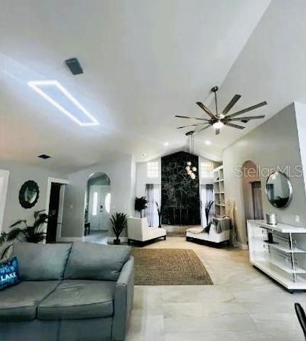 15618 SE US HIGHWAY 301, Hawthorne, FL 32640