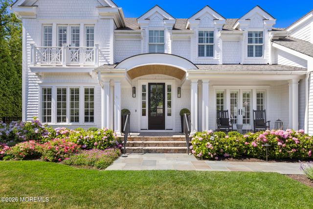 8 Holly Tree Lane, Rumson, NJ 07760