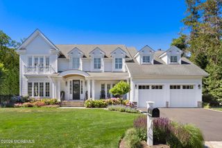 8 Holly Tree Lane, Rumson, NJ 07760