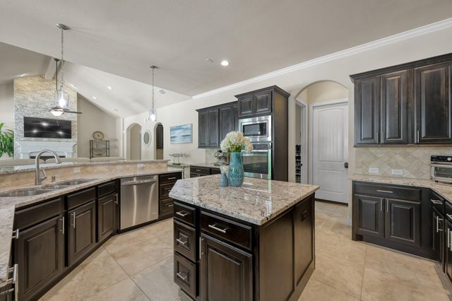 8992 Wind Jammer Lane, Montgomery, TX 77316