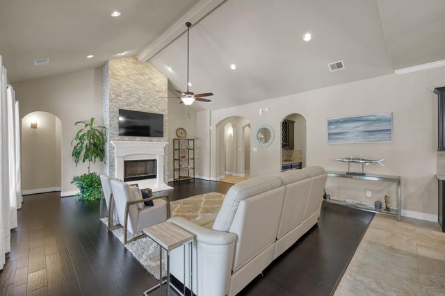 8992 Wind Jammer Lane, Montgomery, TX 77316