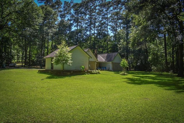 4 Sarah Lynn Lane, Conroe, TX 77303
