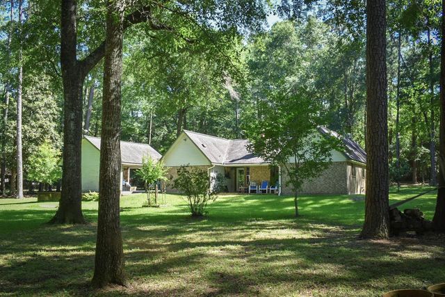 4 Sarah Lynn Lane, Conroe, TX 77303