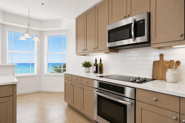 131 Ocean Grande Boulevard 703, Jupiter, FL 33477