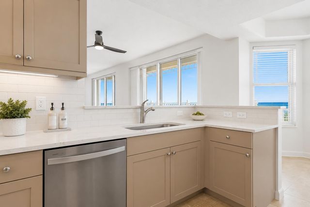 131 Ocean Grande Boulevard 703, Jupiter, FL 33477