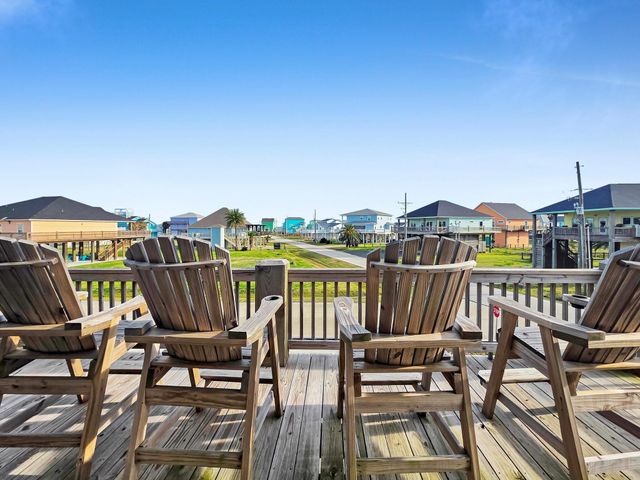 3001 Vista Del Mar Court, Crystal Beach, TX 77650