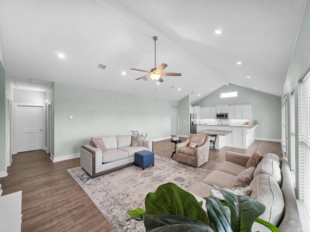 3001 Vista Del Mar Court, Crystal Beach, TX 77650