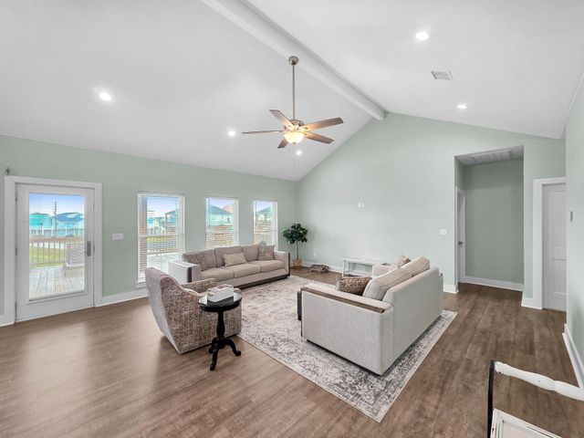 3001 Vista Del Mar Court, Crystal Beach, TX 77650