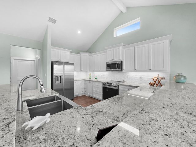 3001 Vista Del Mar Court, Crystal Beach, TX 77650