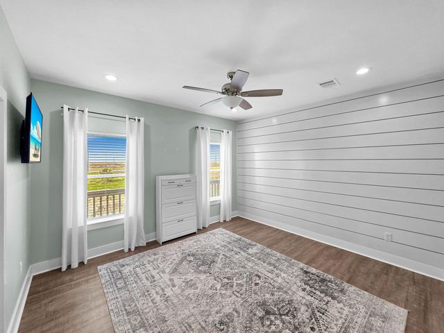 3001 Vista Del Mar Court, Crystal Beach, TX 77650