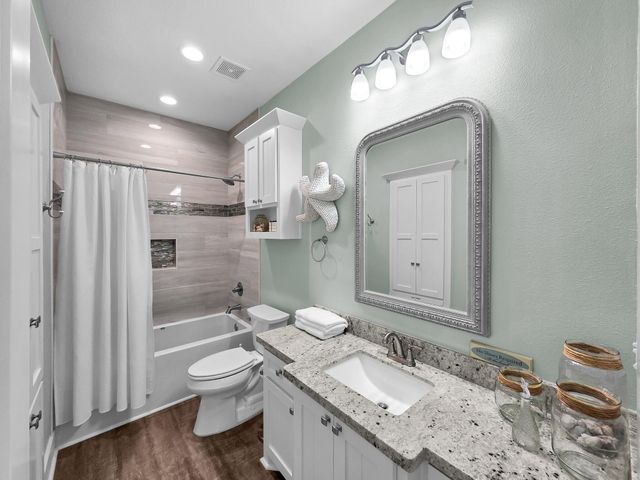 3001 Vista Del Mar Court, Crystal Beach, TX 77650