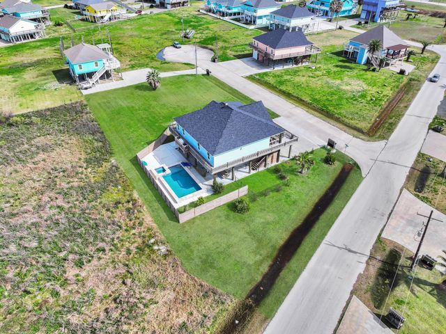3001 Vista Del Mar Court, Crystal Beach, TX 77650