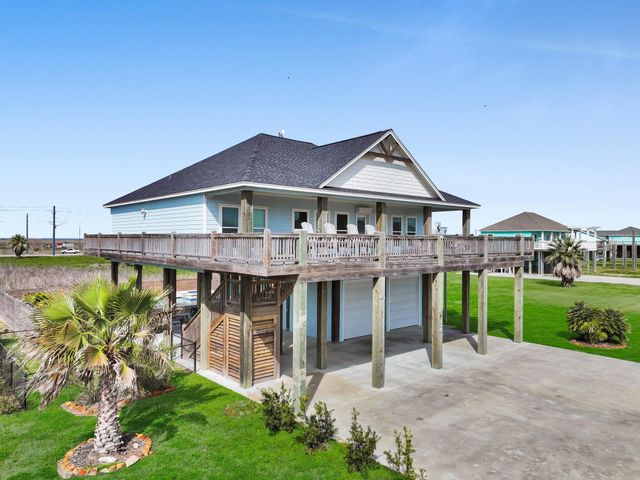 3001 Vista Del Mar Court, Crystal Beach, TX 77650