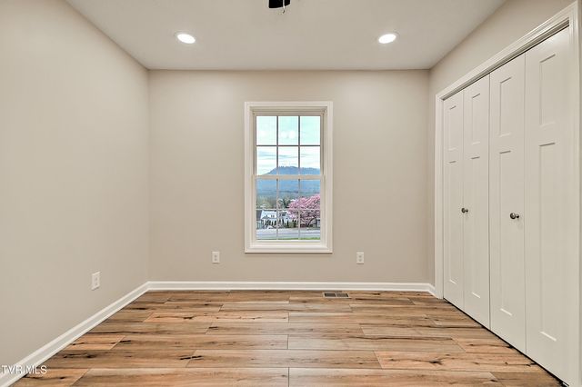 1950 West Stone Drive, Kingsport, TN 37660