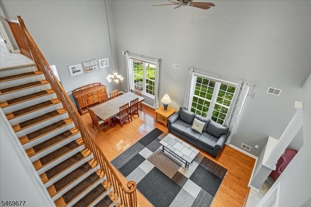 119 Saratoga Ct, Franklin Twp., NJ 08873