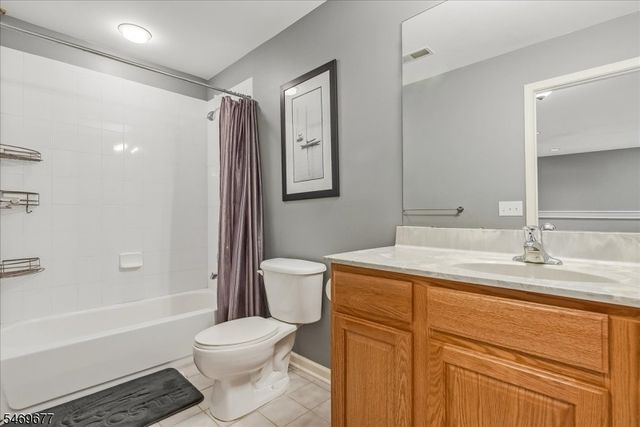 119 Saratoga Ct, Franklin Twp., NJ 08873