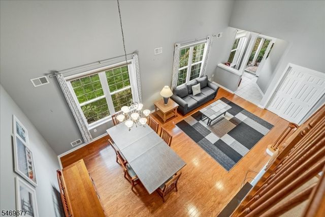 119 Saratoga Ct, Franklin Twp., NJ 08873
