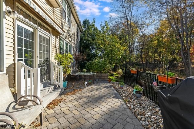119 Saratoga Ct, Franklin Twp., NJ 08873