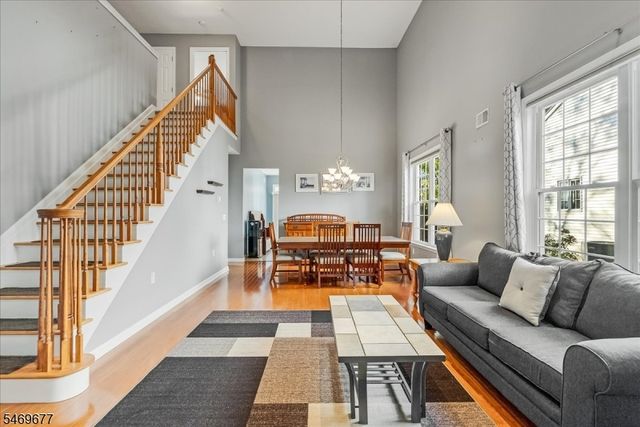 119 Saratoga Ct, Franklin Twp., NJ 08873