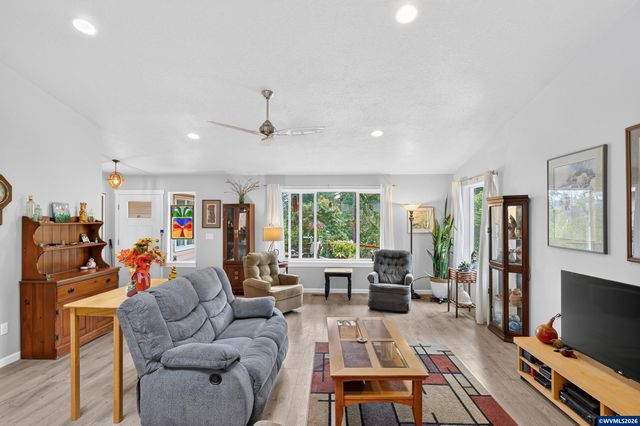 7235 Sarah Ln S, Salem, OR 97306