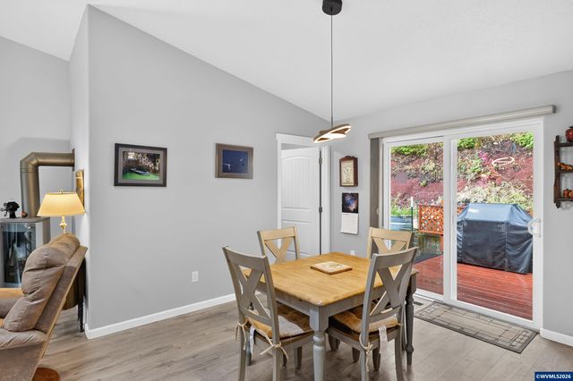 7235 Sarah Ln S, Salem, OR 97306