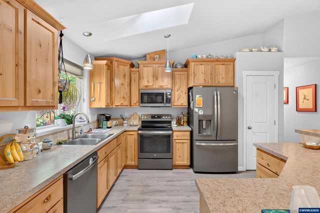 7235 Sarah Ln S, Salem, OR 97306