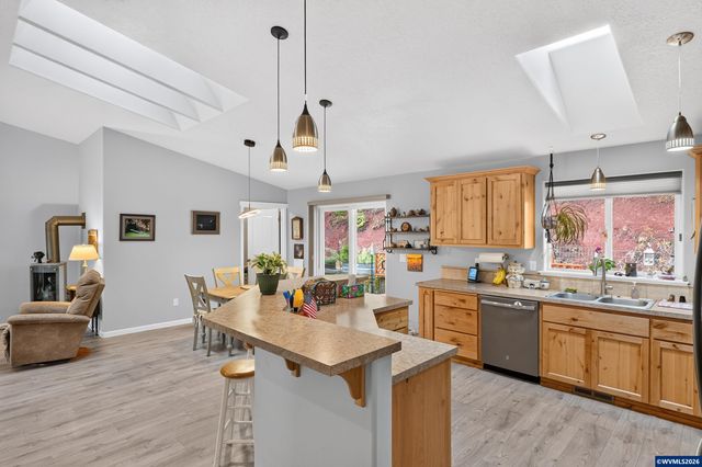 7235 Sarah Ln S, Salem, OR 97306