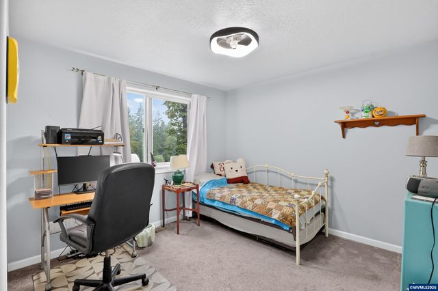 7235 Sarah Ln S, Salem, OR 97306