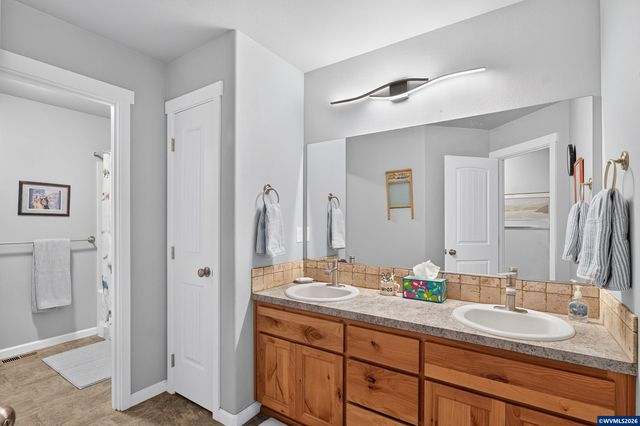7235 Sarah Ln S, Salem, OR 97306