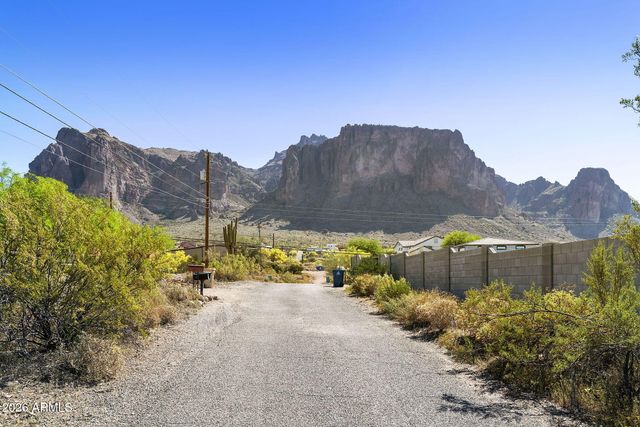 5578 E JACOB WALTZ Street, Apache Junction, AZ 85119