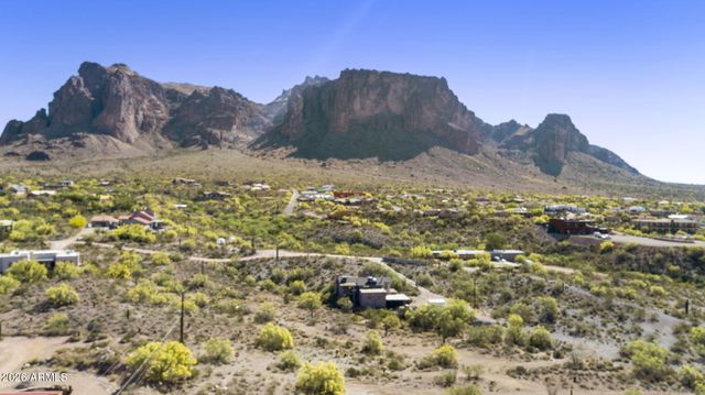 5578 E JACOB WALTZ Street, Apache Junction, AZ 85119