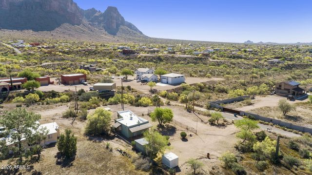 5578 E JACOB WALTZ Street, Apache Junction, AZ 85119