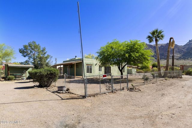 5578 E JACOB WALTZ Street, Apache Junction, AZ 85119