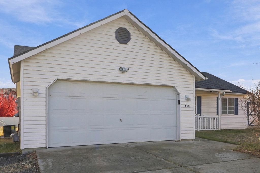 3001 Silverthorn Ln, Cheney, WA 99004 photo 3