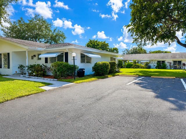 1043 NW 85th Avenue B-4, Plantation, FL 33322