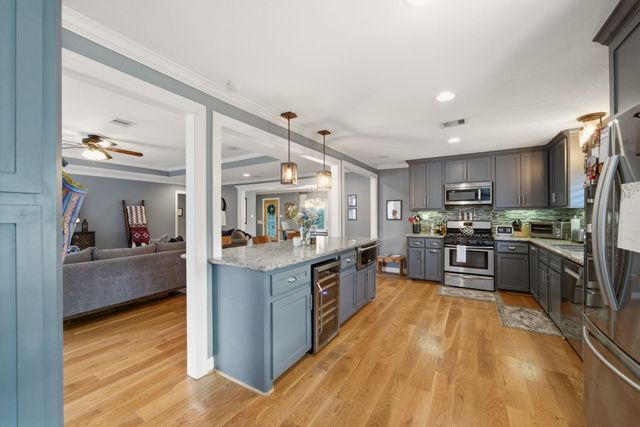 4801 Willowbend Boulevard, Houston, TX 77035