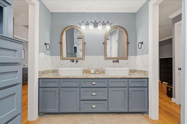 4801 Willowbend Boulevard, Houston, TX 77035