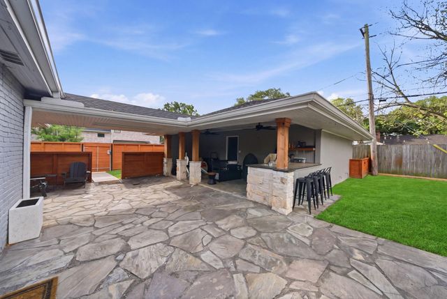4801 Willowbend Boulevard, Houston, TX 77035