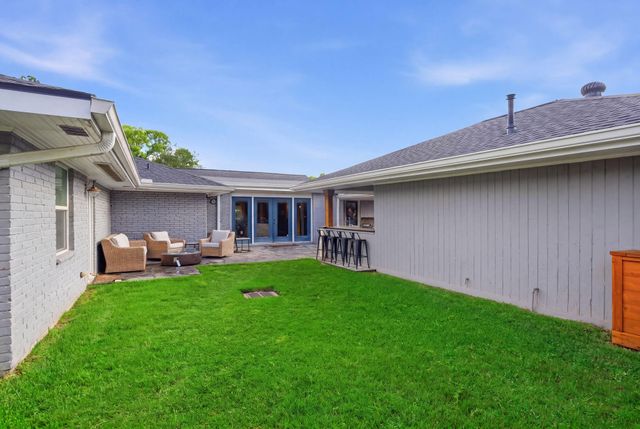 4801 Willowbend Boulevard, Houston, TX 77035